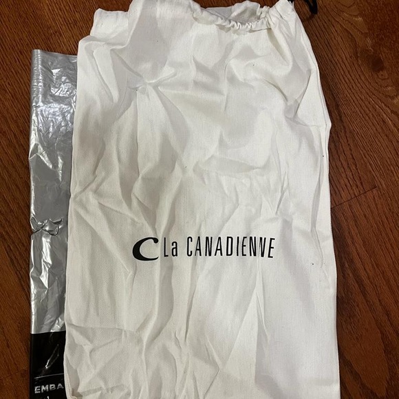 LA CANADIENNE SONYA Women black boots size 8 NEW - Picture 10 of 15